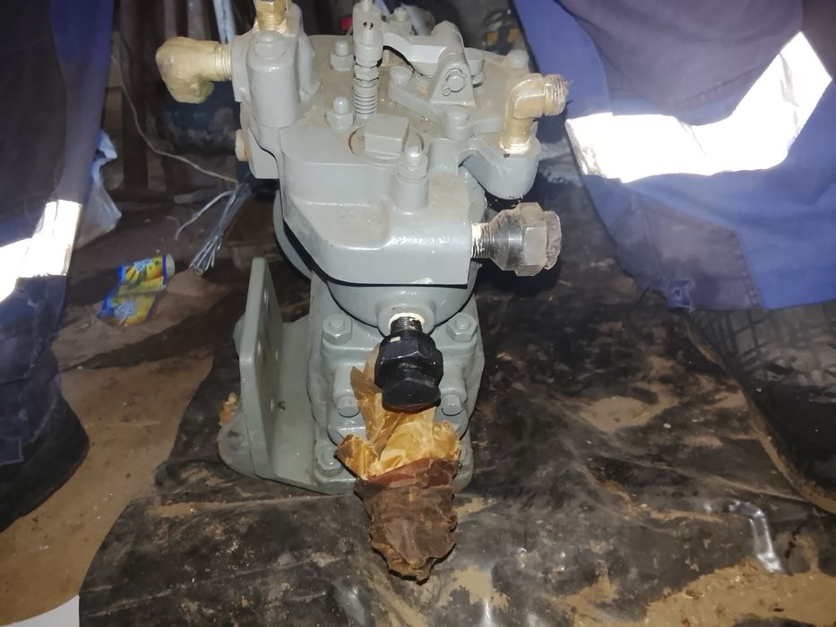 Продам компрессор