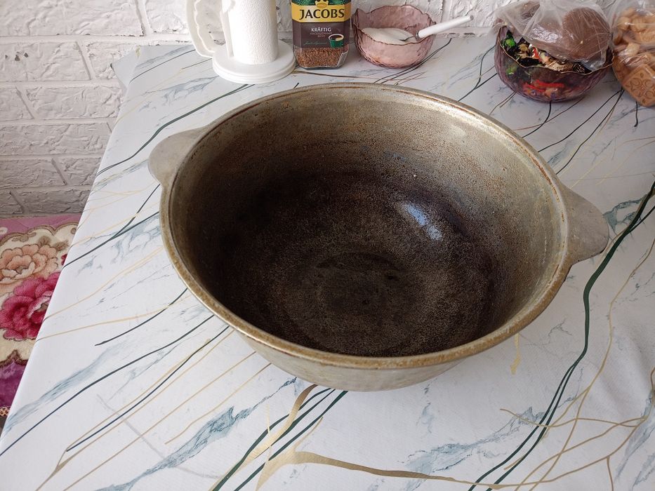 Казаны разные. Утятница