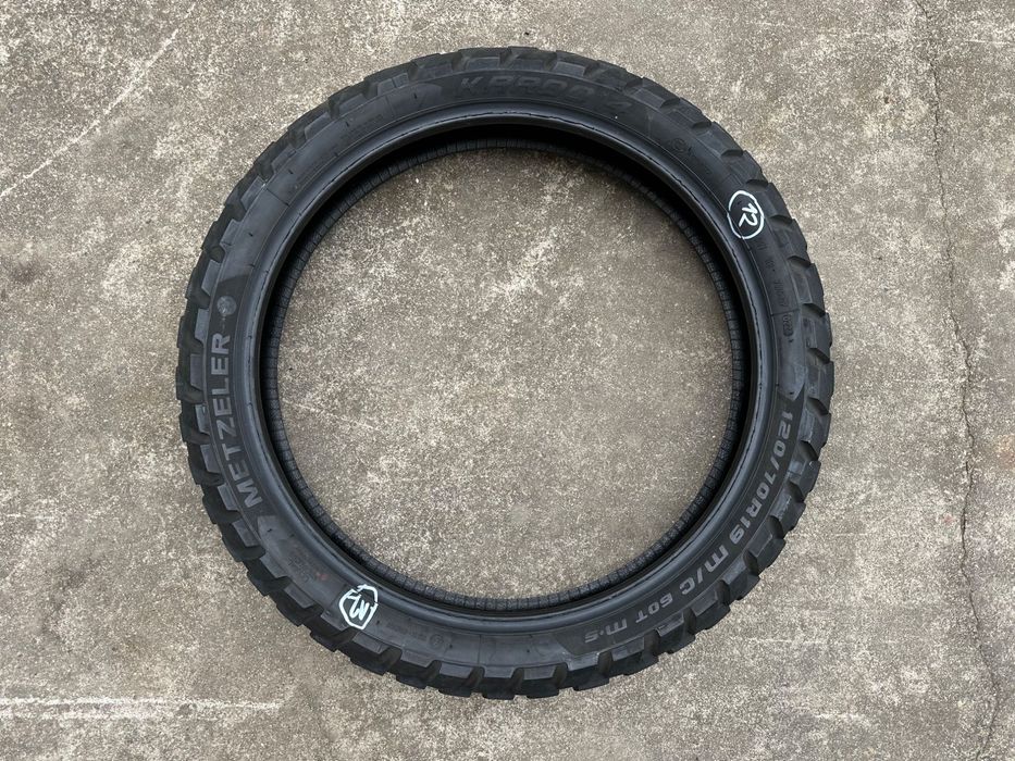 Гуми мото гума 120/70/19” METZELER 90/90/21” 120/90/19” MAXXIS