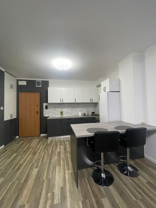 Apartament cu 2 camere de închiriat