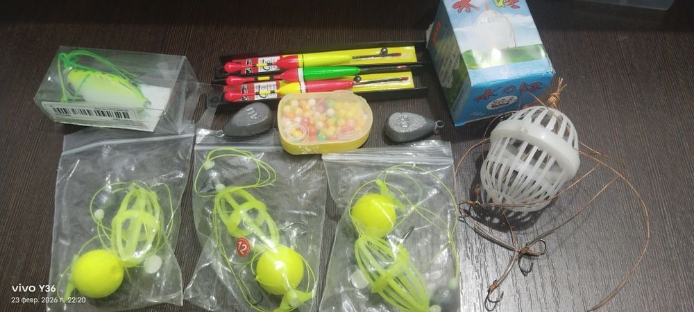 Кормушки ,поплавки