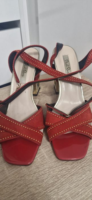 Босоножки женские