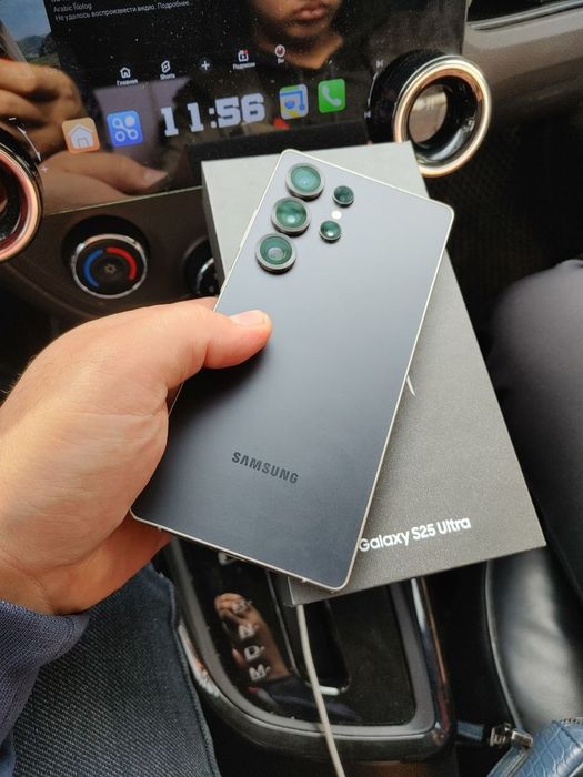 Samsung S25 ultra black titan