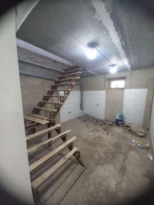 Продам 3 комн.квартиру 210 кв