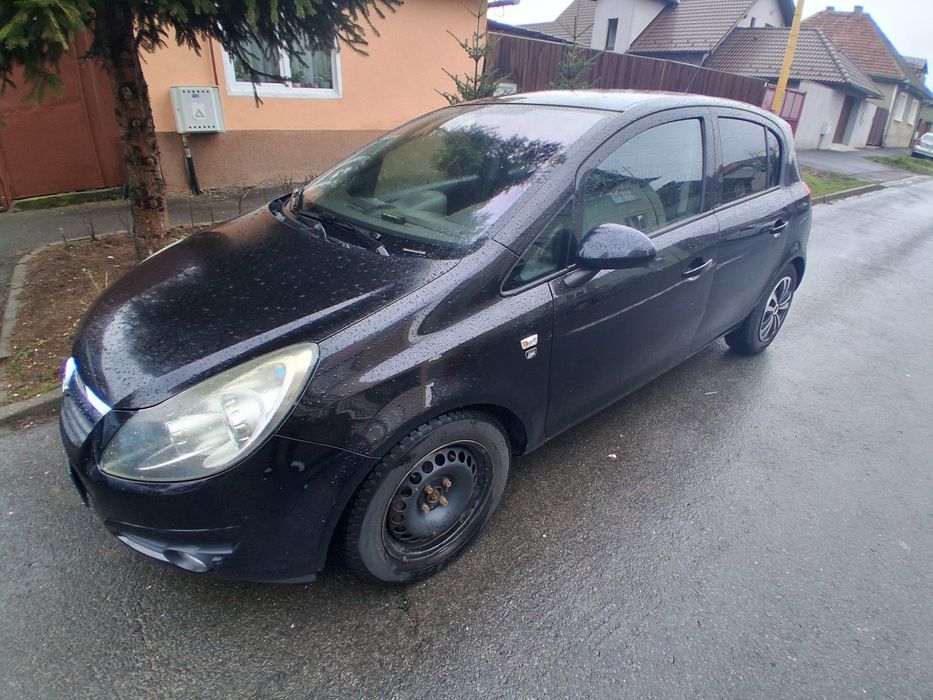 Opel corsa 2010 1.4 benzina