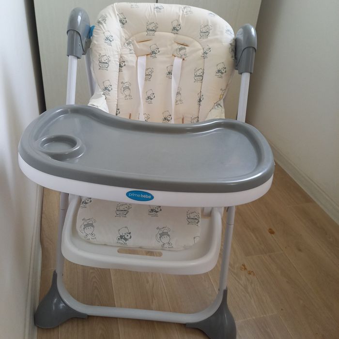 Детский стульчик. Детский стол для кормления