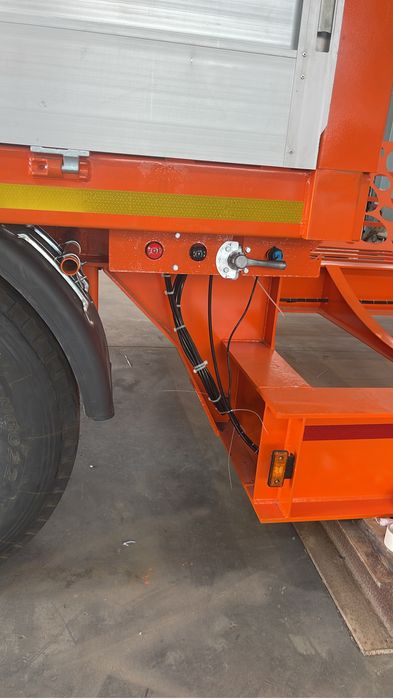 Трал для перевозки труб и цистерн