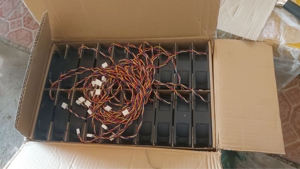 Delta elekronics ventilyatori  2.7 a 12 v