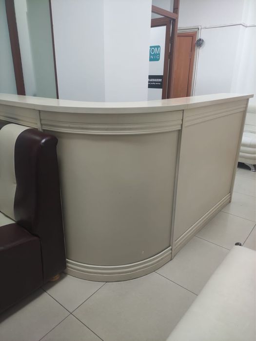 Ресепшн деревянный белый