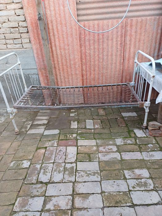 Кровать медицинская