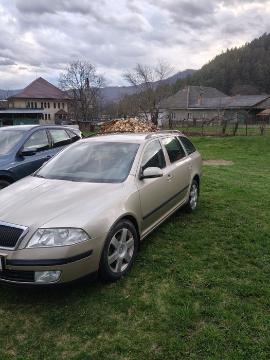 Vând Skoda Octavia 2005 sau schimb cu teren adaug diferența