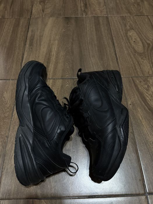 Лот Оригинални маратонки Nike и други