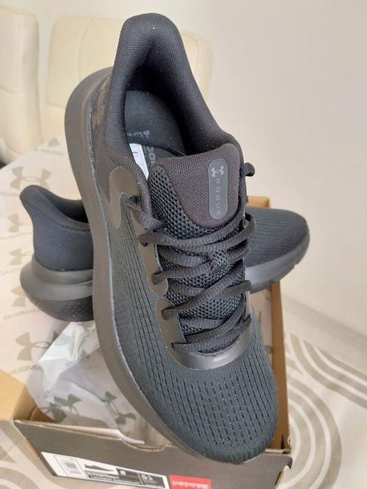 Маратонки under armour