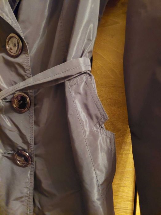 Оригинален дамски черен тренч, размер М