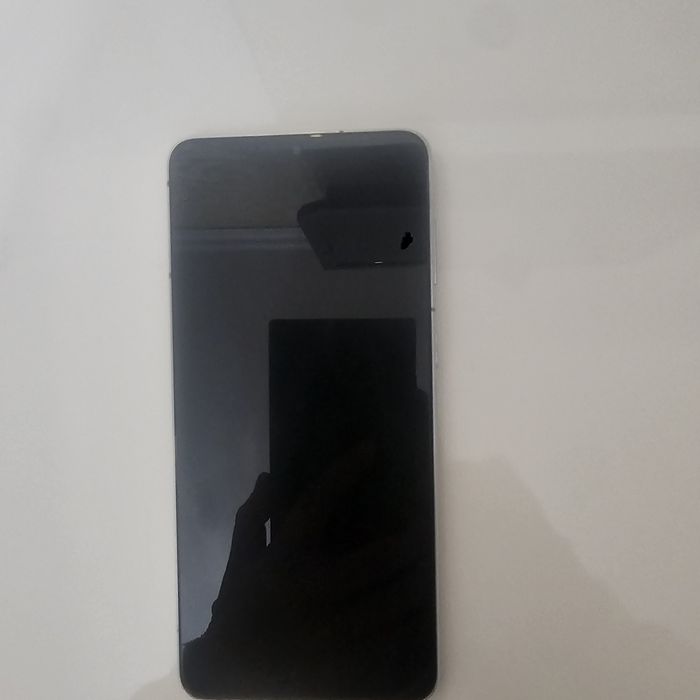 Samsung galaxy s21 продавам