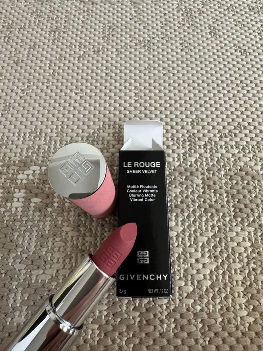 Ruj cu efect mat Givenchy