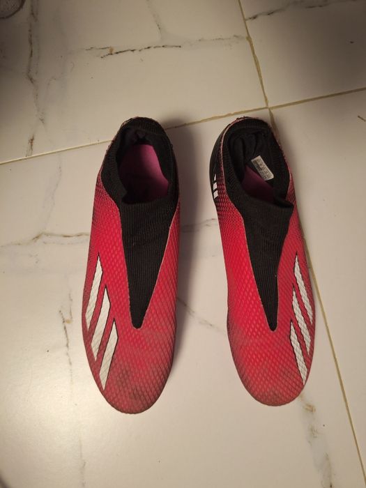 Vând ghete de fotbal adidas