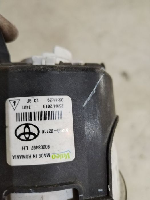 Proiector stanga, Toyota Yaris, Verso, CHR, 2012, 2013, 2014, 2015, 2016, 2017, 2018, 2019, cod origine OE 81220-02110.
