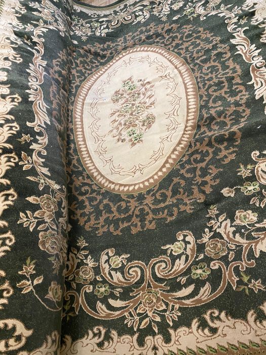 продам ковер в хорошем состоянии