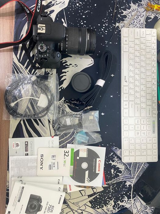 Фотоаппарат Canon EOS 750D