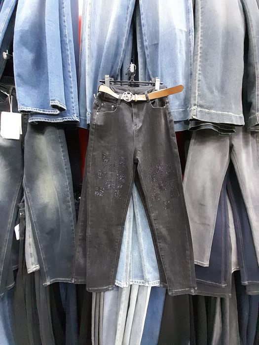 Джинсылар  сатылады