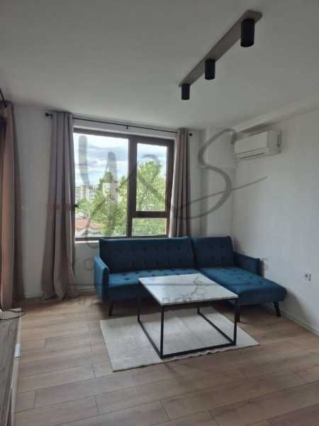 Дава се под наем Двустаен апартамент в Пловдив, Тракия - 60 кв.м за 408 € - Снимка #1