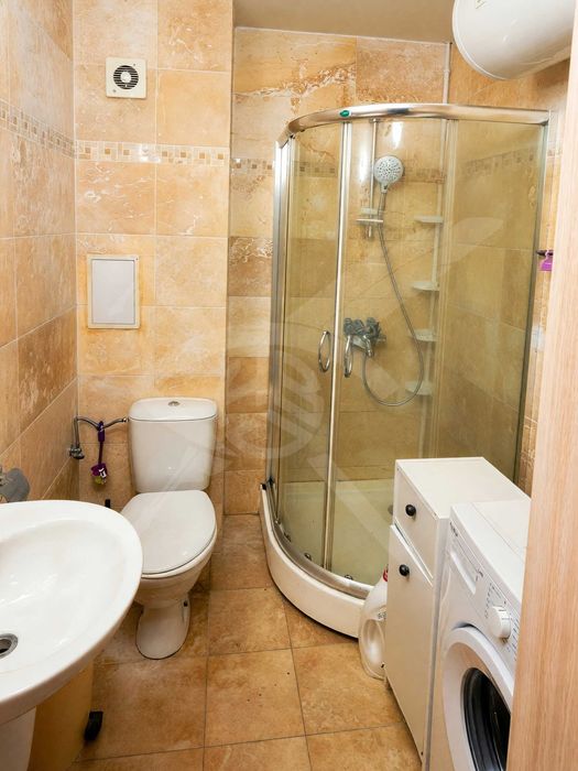 Продава се Двустаен апартамент в Бургас, Сарафово - 68 кв.м за 2059 €/кв.м - Снимка #4