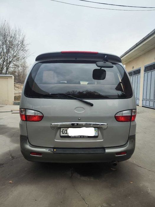 Минивен Hyundain Starex