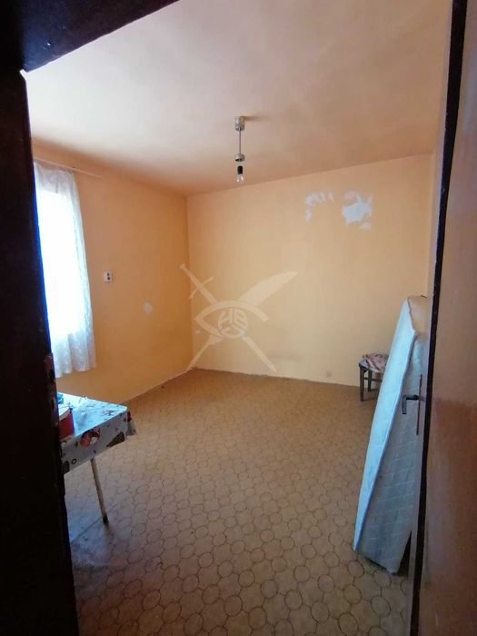 Продава се Къща в Камено - 70 кв.м за 658 €/кв.м - Снимка #3