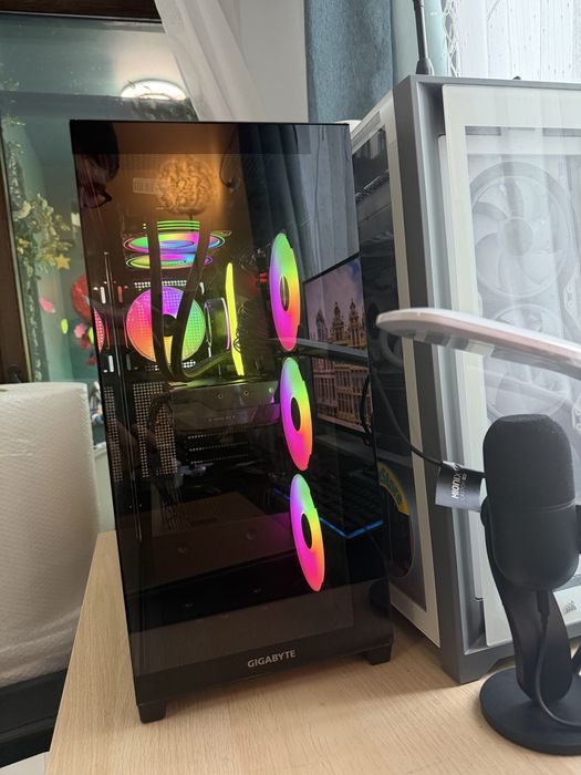 PC Gaming Ryzen 9 9900X RX9070 16GB 32GB RAM DDR5 2TB SSD