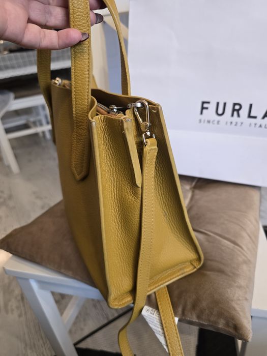 Дамска чанта FURLA - естествена кожа