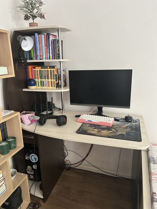 Компьютерный стол
