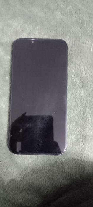 Продам iPhone 13