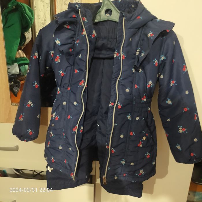 Продаётся весенне - осенняя курта со штанами