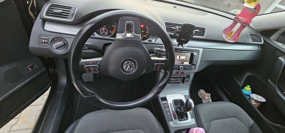 Vând ori schimb Passat stare foarte bună!!