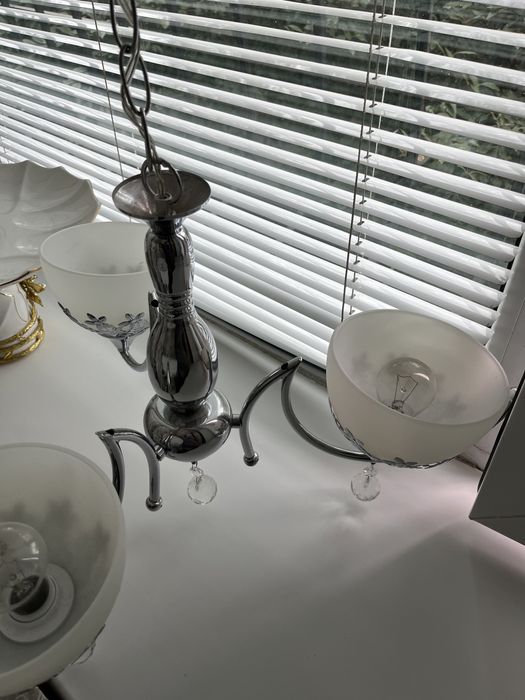 Люстра продам