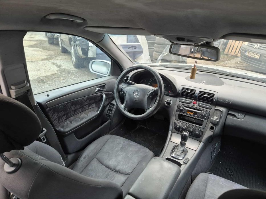 Mercedes W203 C220CDI 143кс 611 седан автоматик ЧАСТИ!