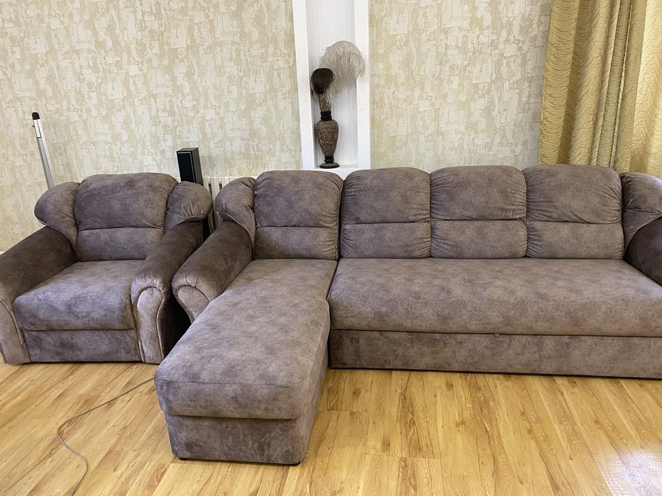 Диван в хорошем состоянии