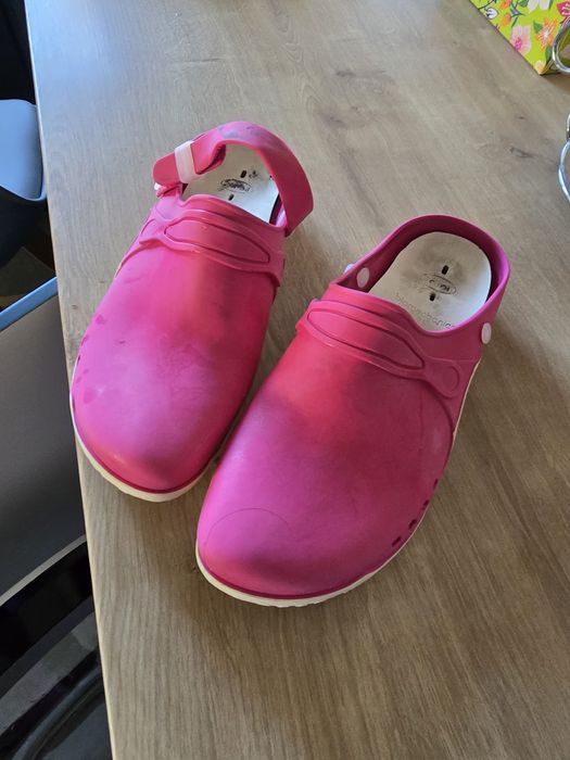 Saboti/ Papuci medicali marimea 39