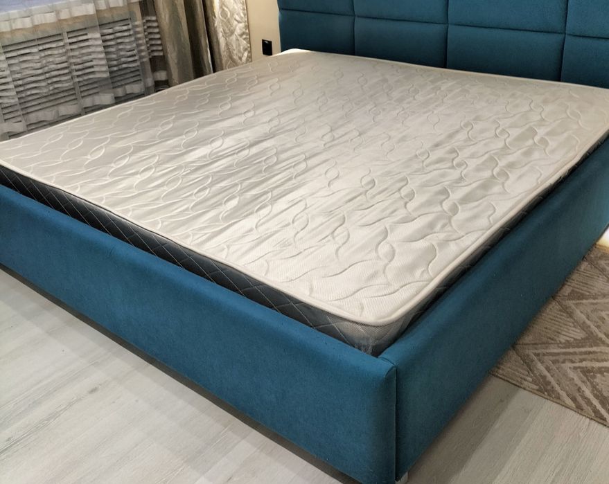 Продажа двуспальной кровати
