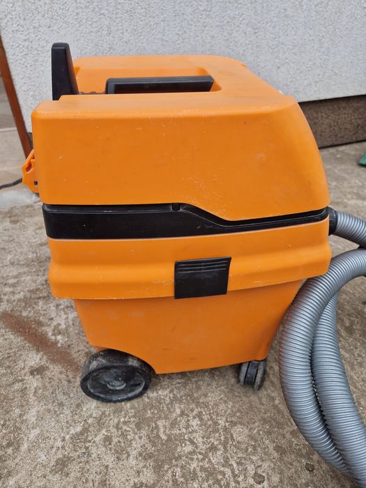 BTI - NTS 20 / aspirator de praf profesional