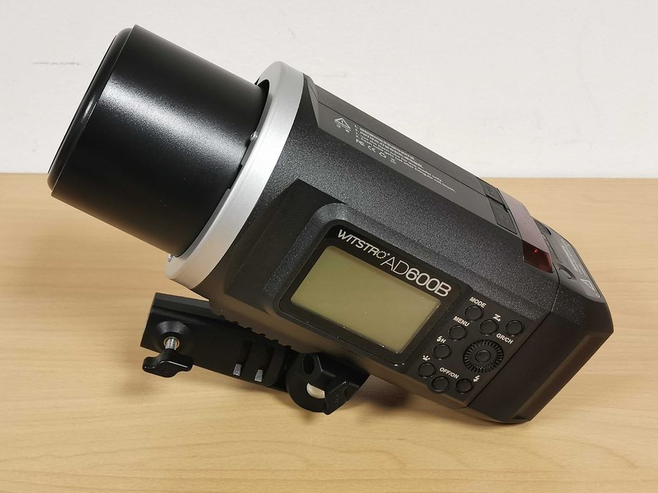 Godox AD600B TTL светкавица