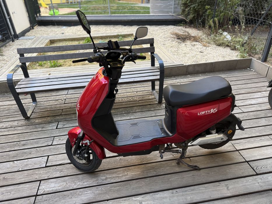 Vând Scuter Electric