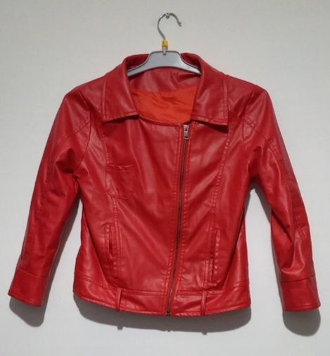 Geaca fete din piele ecologica marimea M stare perfecta