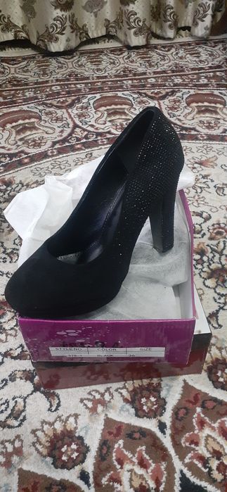 Женские туфельки