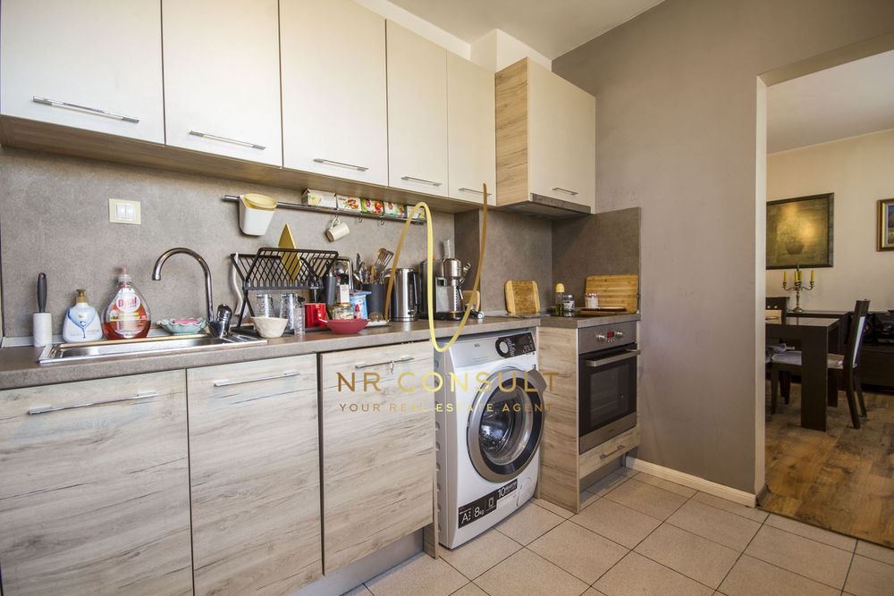 Продава се Многостаен апартамент в София, Изток - 200 кв.м за 2990 €/кв.м - Снимка #5