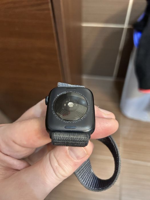 Apple Watch SE2 44 mm Cellular baterie 93%
