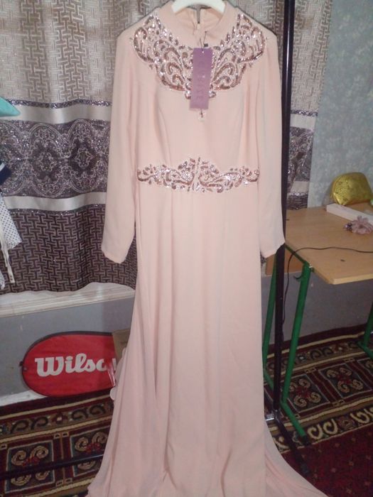 Платье вечерние новые