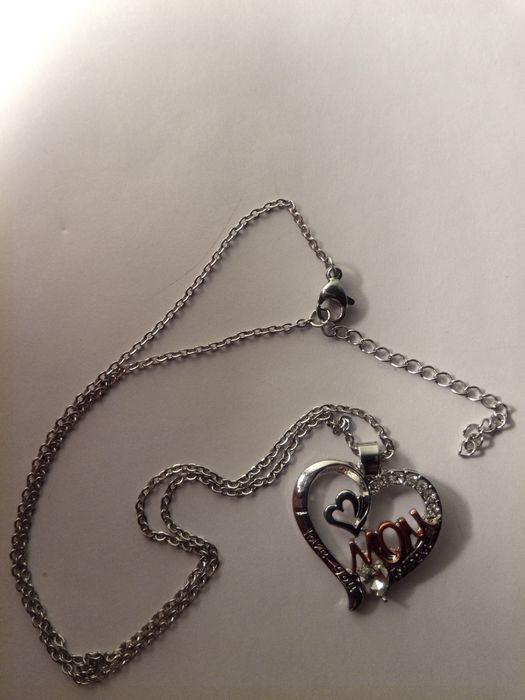 Модно колие с кристали