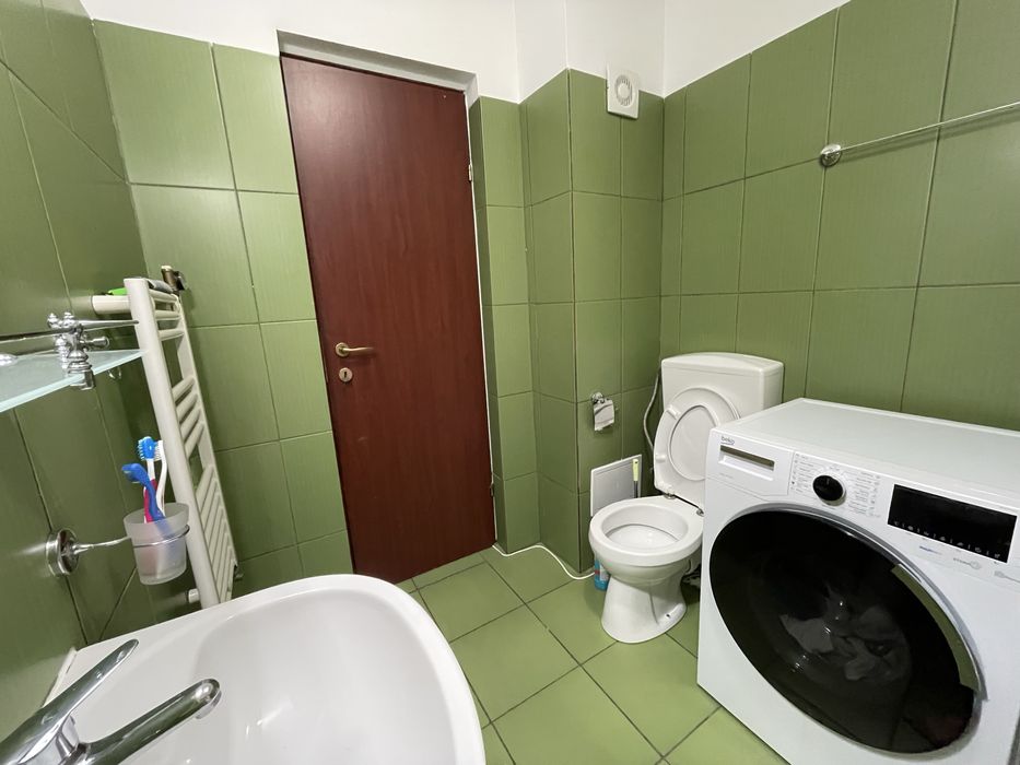 Vand apartament cu 1 camera.  Suprafata utila 35,5 mp+balcon 5mp